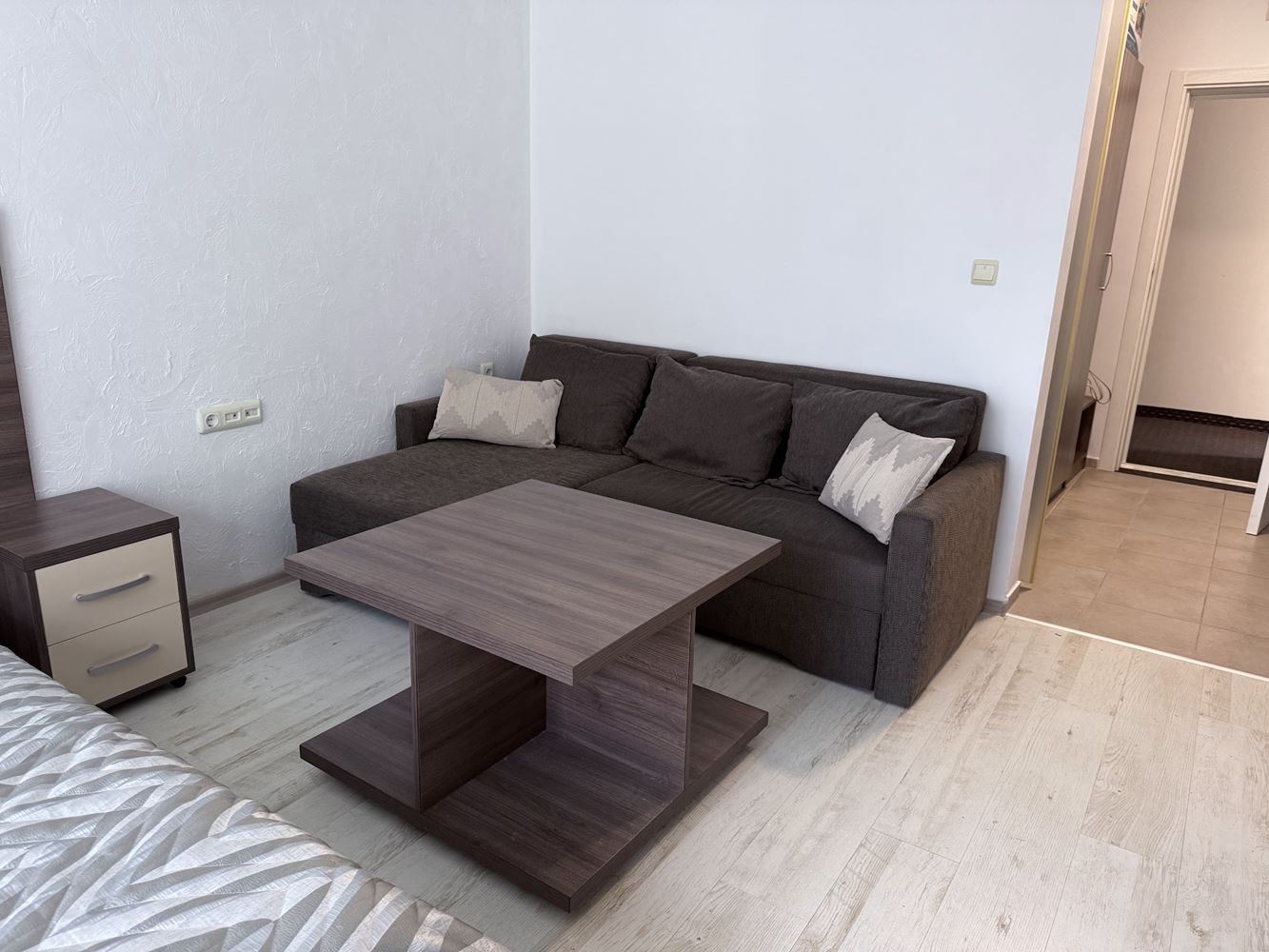 Stylowe studio w Słonecznym Brzegu – przestronność, wygoda i doskonała lokalizacja do całorocznego zamieszkania