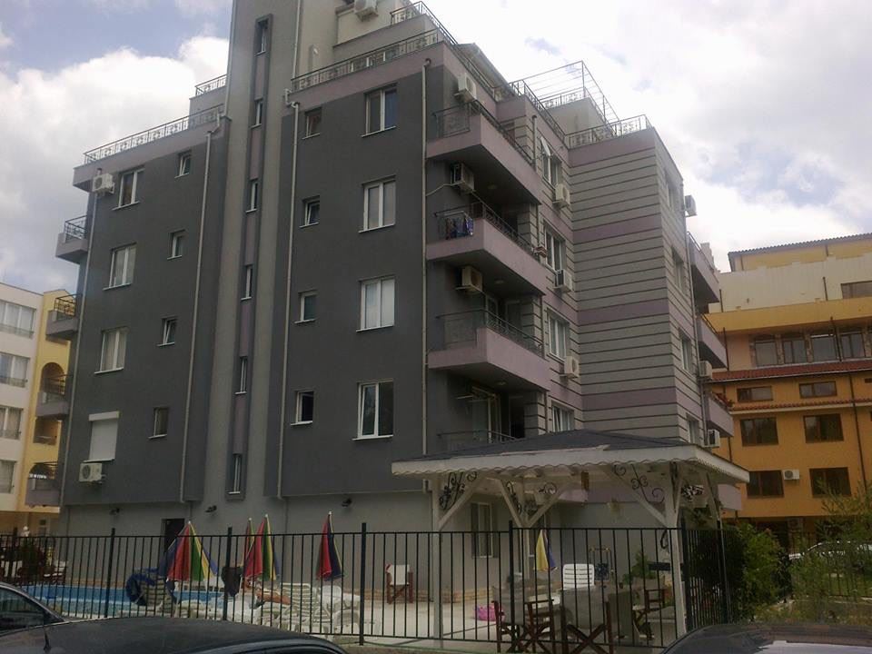 Umeblowane dwupokojowe mieszkanie w centralnej części Słonecznego Brzegu – doskonała lokalizacja i potencjał inwestycyjny