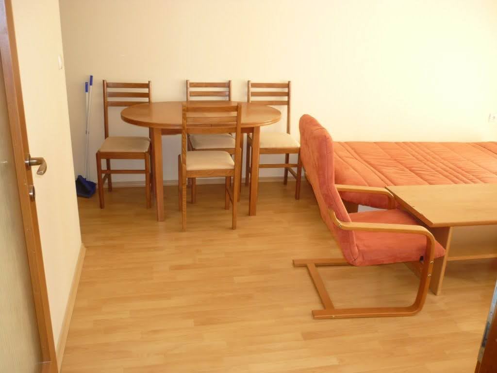  W pełni umeblowane mieszkanie z jedną sypialnią na pierwszej linii brzegowej z widokiem na morze w Elenite