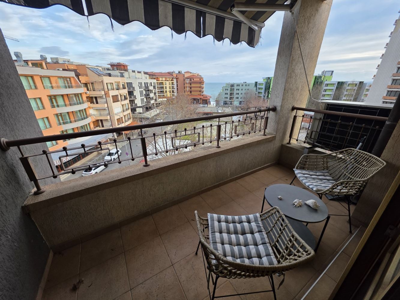 Nessebar: luksusowe mieszkanie z dwiema sypialniami i panoramicznym widokiem na morze – 183 m² przestrzeni, komfortu i stylu