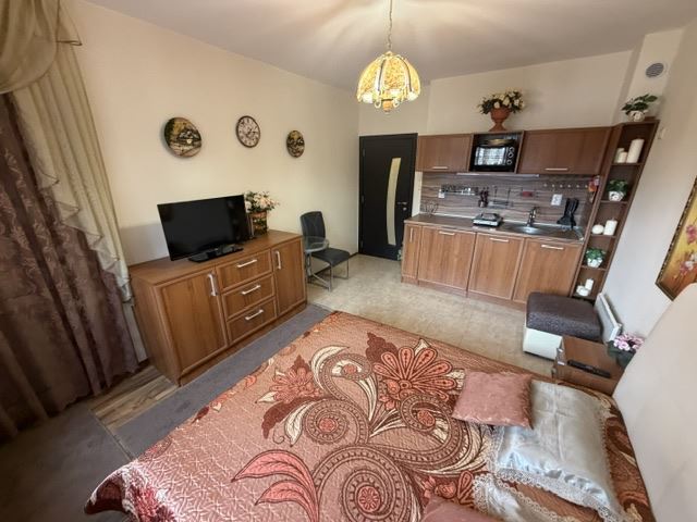 Przestronny apartament z trzema sypialniami, blisko morza, z doskonałą infrastrukturą kompleksu