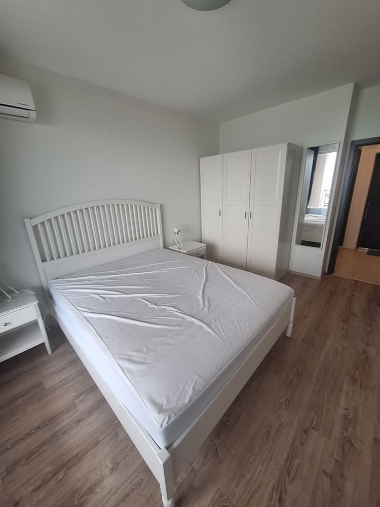 Mieszkanie dwupokojowe w pierwszej linii brzegowej z panoramicznym widokiem na morze i przestronnym tarasem