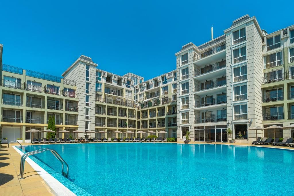 Luksusowe mieszkanie z jedną sypialnią z panoramicznym widokiem na morze w Pomorie