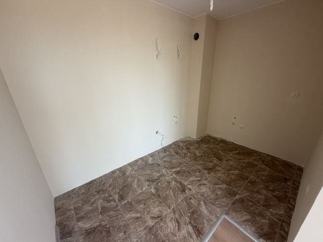 Nowe mieszkanie z jedną sypialnią i przestronnym balkonem w nowoczesnym kompleksie w Rawdzie