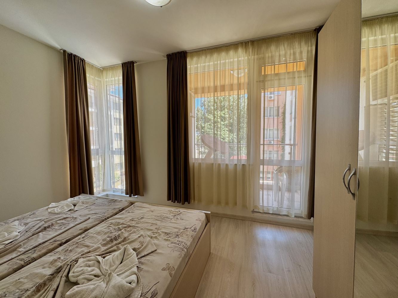 Odkryj swój nowy dom nad morzem - apartament z dwiema sypialniami w centralnej części Słonecznego Brzegu
