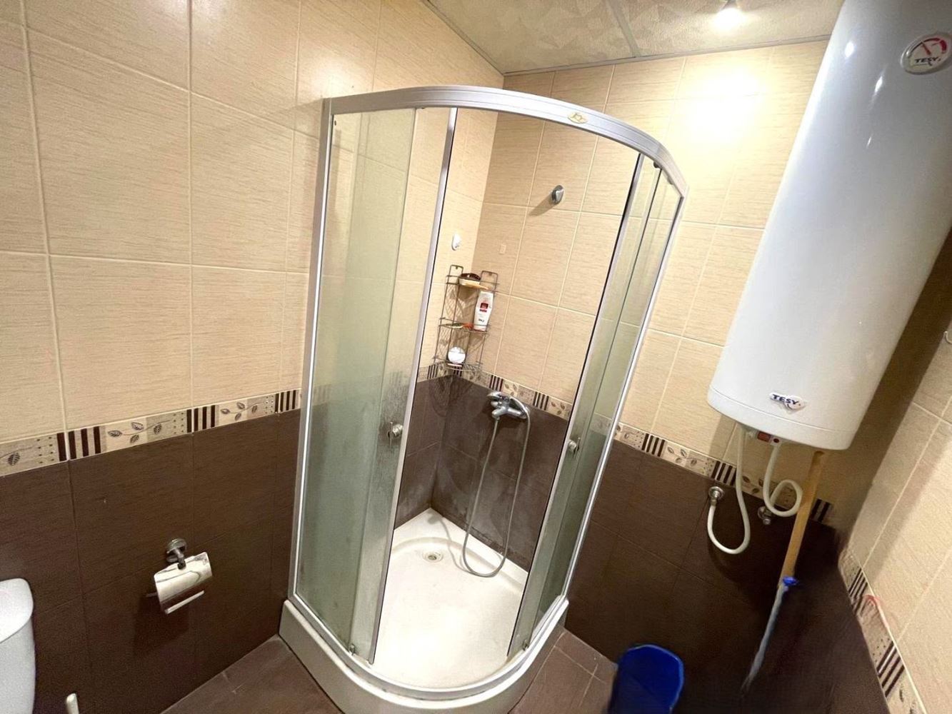 Duży apartament z jedną sypialnią 100 metrów od plaży w Pomorie z bezpośrednim dostępem do basenu