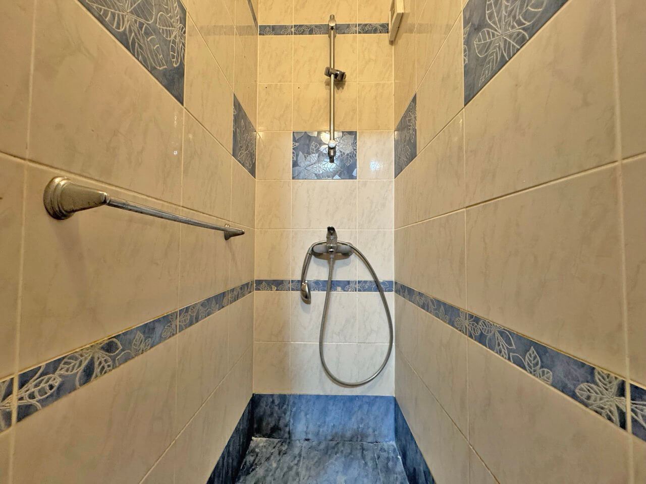 Przestronny apartament z trzema sypialniami do całorocznego zamieszkania w dzielnicy Czerno More w Nesebyrze