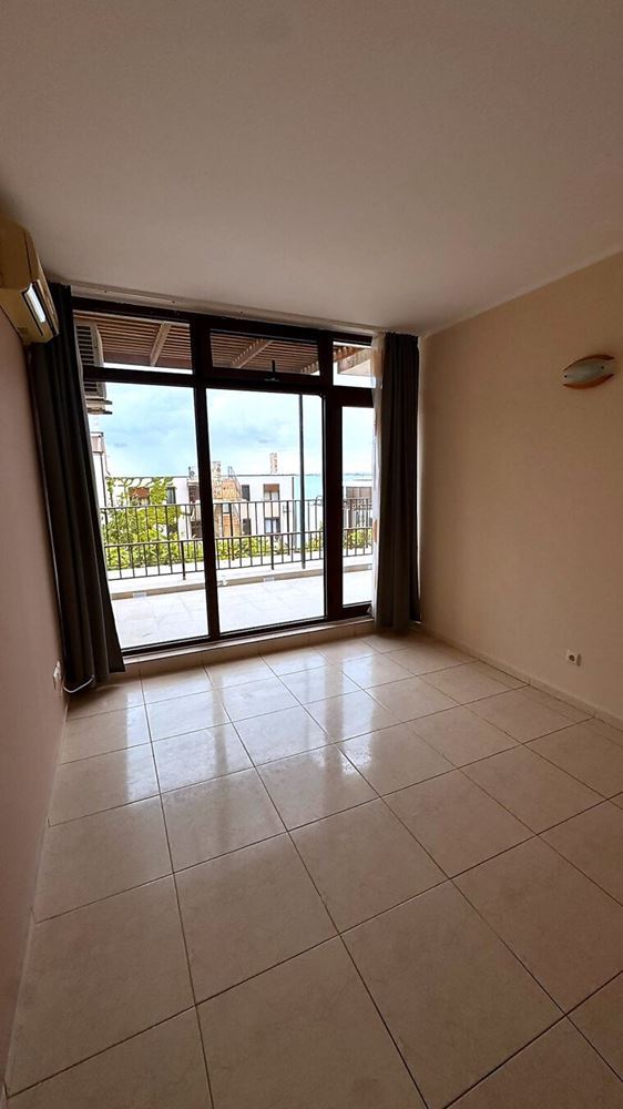 Trzypokojowy apartament z widokiem na morze w prestiżowym kompleksie w Świętym Własie