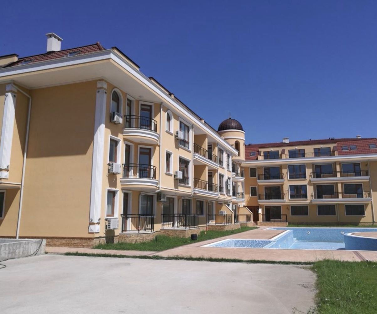 Apartament z jedną sypialnią w nowoczesnym kompleksie kilka kroków od morza w Rawdzie – idealny wybór na inwestycję lub przytulny dom