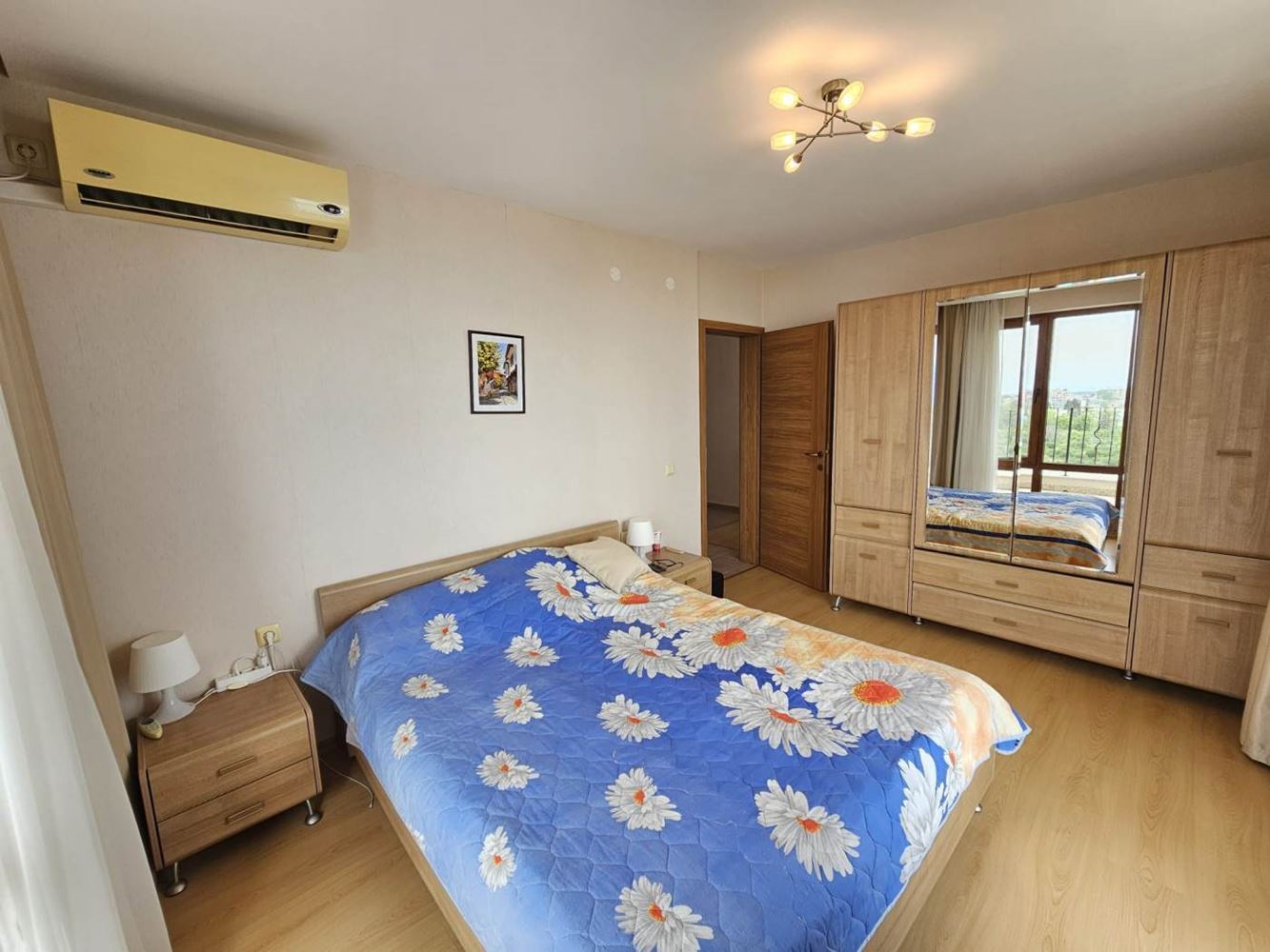Święty Włas – apartament z trzema sypialniami z bezpośrednim panoramicznym widokiem na morze w kompleksie przy samej plaży