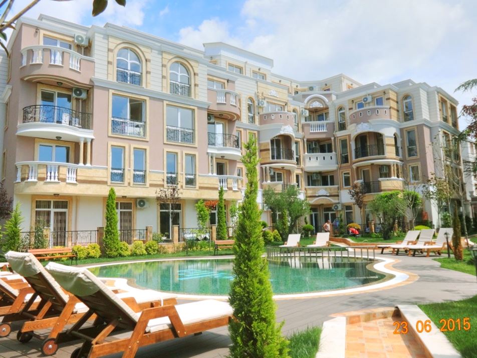 Przestronny apartament z dwiema sypialniami i widokiem na morze w Rawdzie