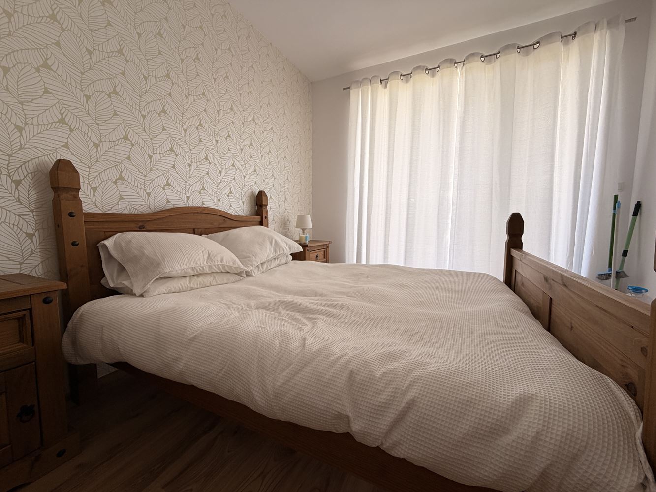 Mieszkanie z dwiema sypialniami i panoramicznym tarasem na obrzeżach Sunny Beach – komfort, spokój i styl