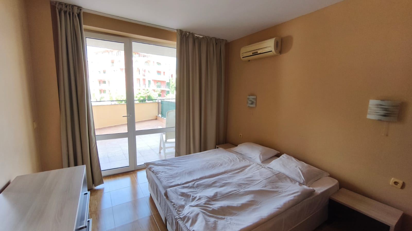 Przestronny apartament z dwiema sypialniami i widokiem na morze w Sveti Vlas, 200 metrów od plaży