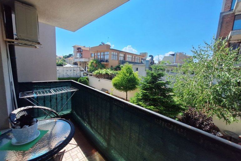 Przytulny apartament z jedną sypialnią 200 metrów od plaży w Rawdzie – komfort i spokój w doskonałej nieruchomości nad morzem