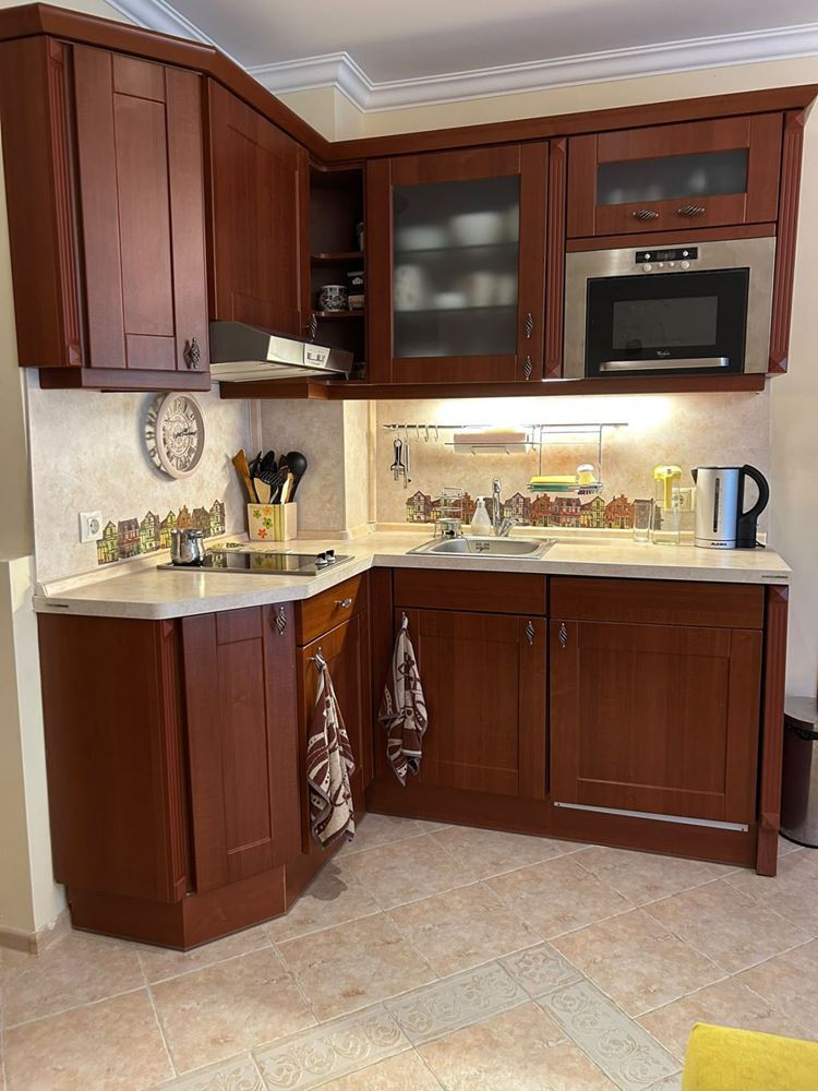 Apartament z dwiema sypialniami i widokiem na morze wśród sosen – luksus i spokój przy samej plaży w Sozopolu