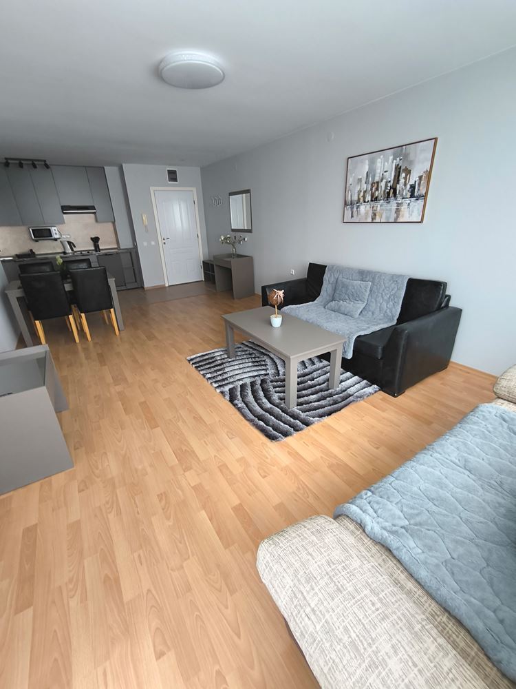 Luksusowy apartament z jedną sypialnią w pierwszej linii brzegowej w Świętym Własie