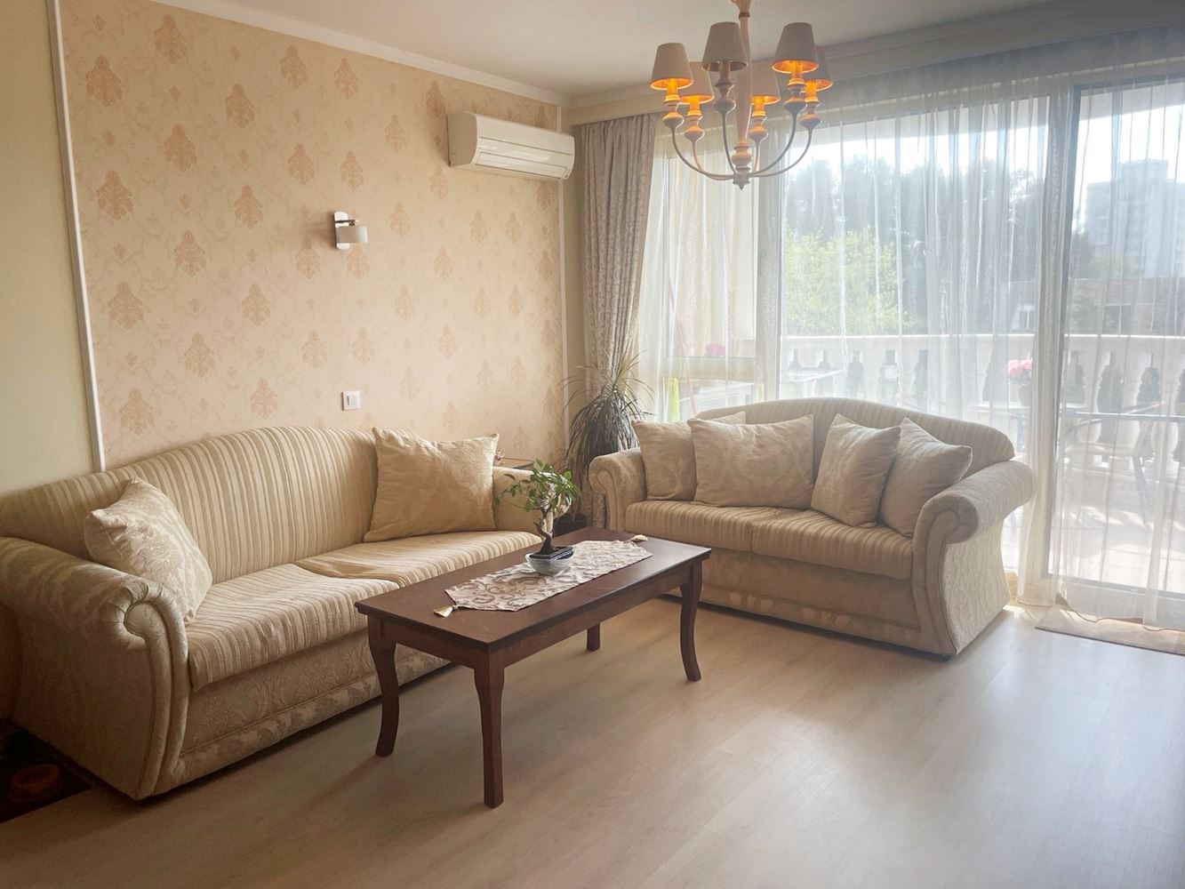Przestronny apartament z dwiema sypialniami 100 metrów od plaży w Nesebyrze