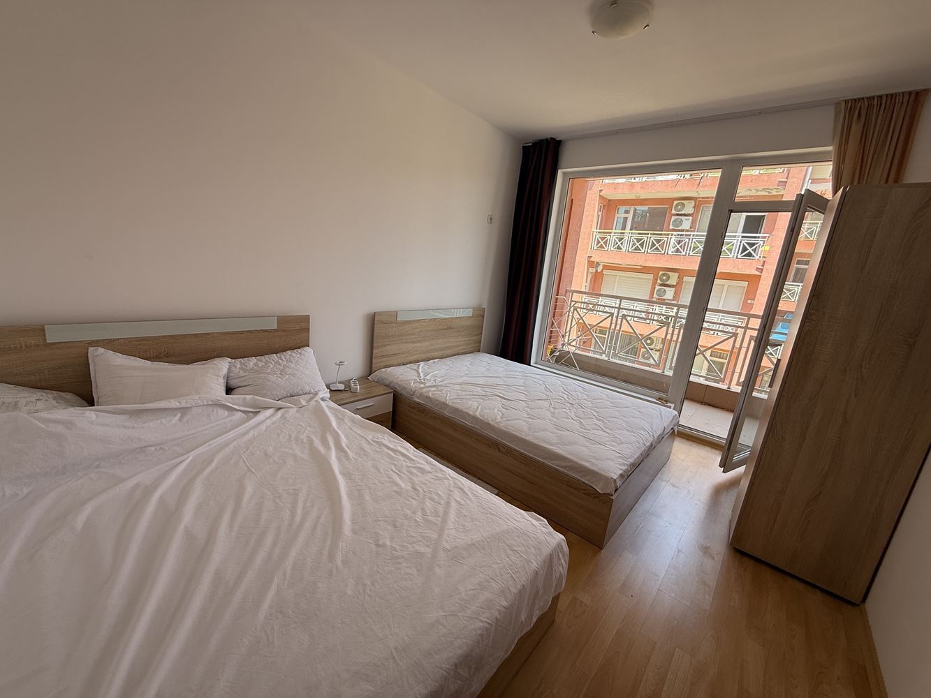 W pełni umeblowane mieszkanie z jedną sypialnią z widokiem na basen w Słonecznym Brzegu