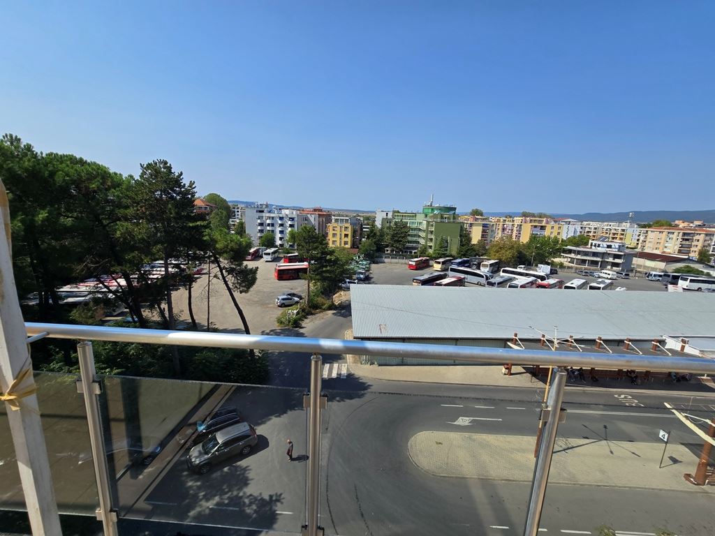 Przestronny apartament trzypokojowy z doskonałą lokalizacją i blisko morza