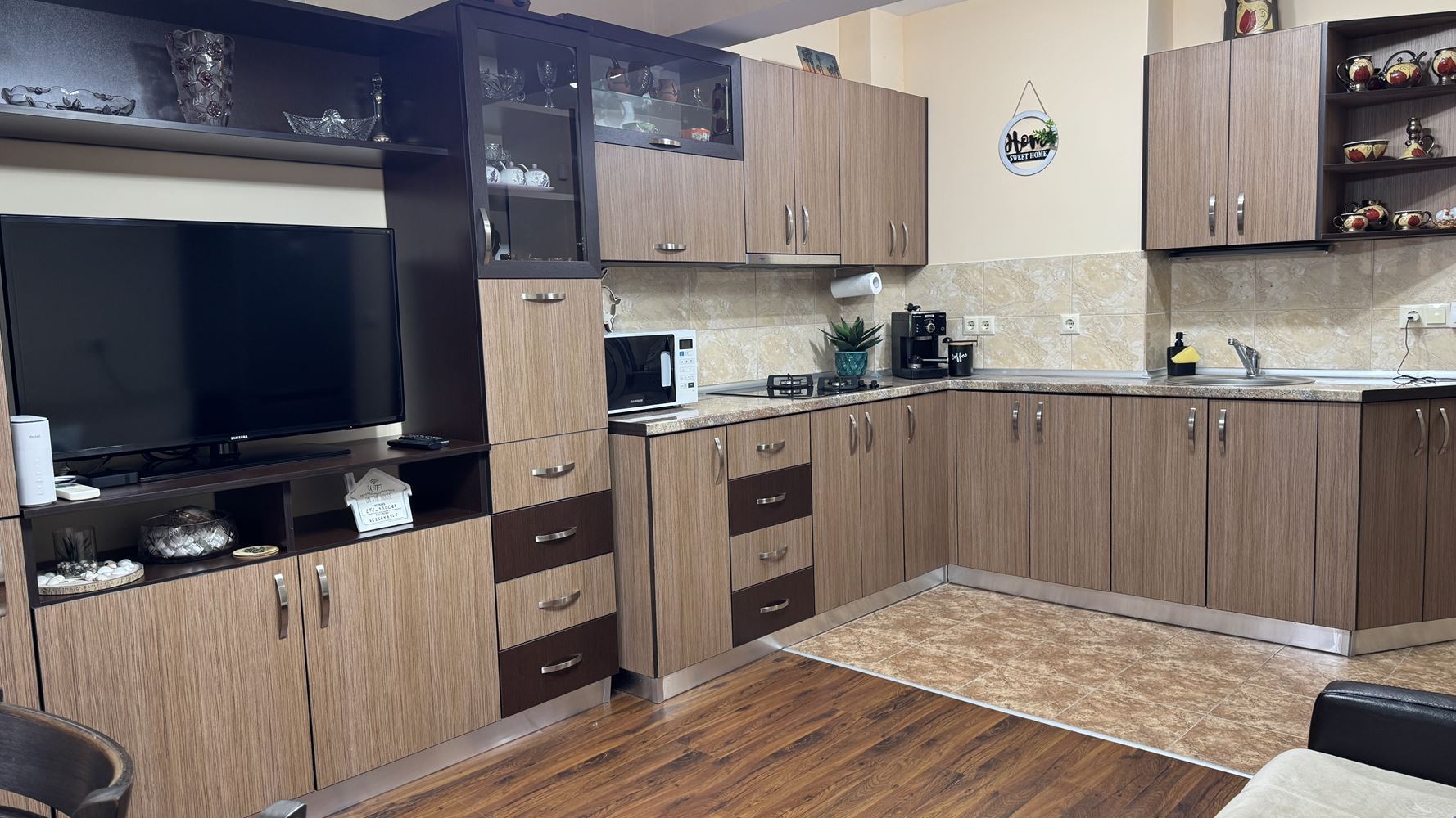 Apartament z jedną sypialnią w Starym Mieście w Pomorie – bez opłaty za utrzymanie, doskonała nieruchomość w malowniczej okolicy
