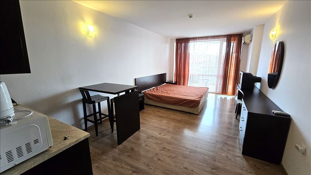 Eleganckie studio w elitarnym kompleksie w Sarafowie – zaledwie kilka kroków od plaży, luksus, SPA i basen tuż przed Tobą