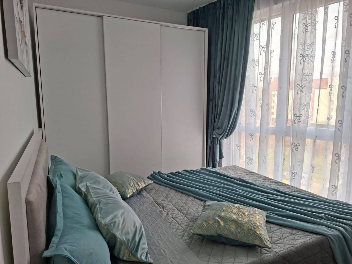 Stylowe dwupokojowe mieszkanie z niską opłatą eksploatacyjną w Słonecznym Brzegu – komfort, bezpieczeństwo i doskonała inwestycja nad morzem