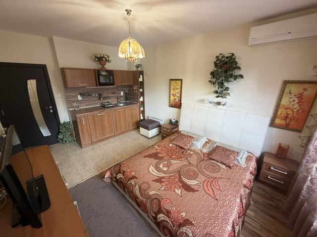 Przestronny apartament z trzema sypialniami, blisko morza, z doskonałą infrastrukturą kompleksu