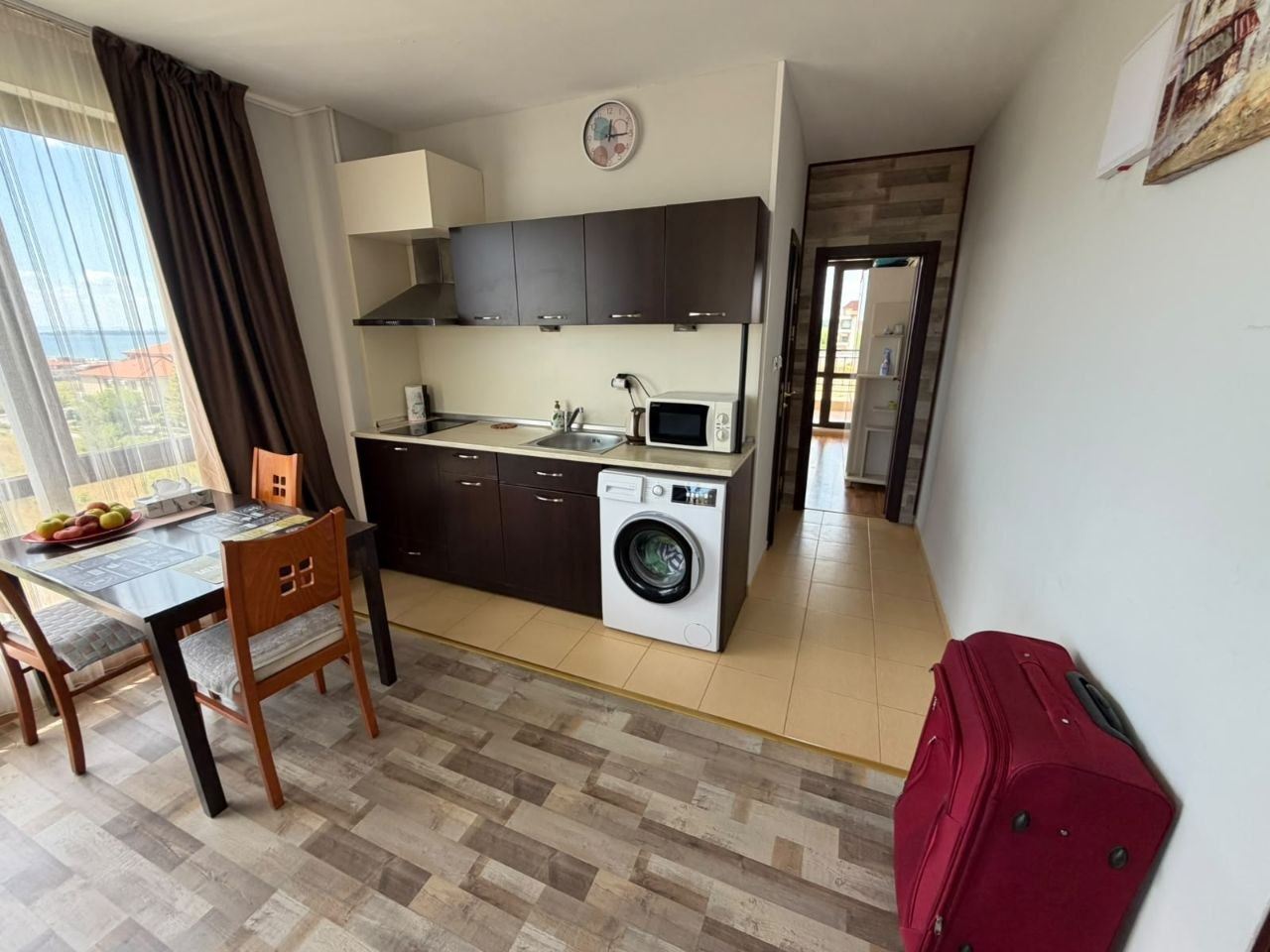 Stylowy apartament z jedną sypialnią z widokiem na morze w prestiżowym kompleksie w Świętym Własie – idealny na wypoczynek i inwestycję