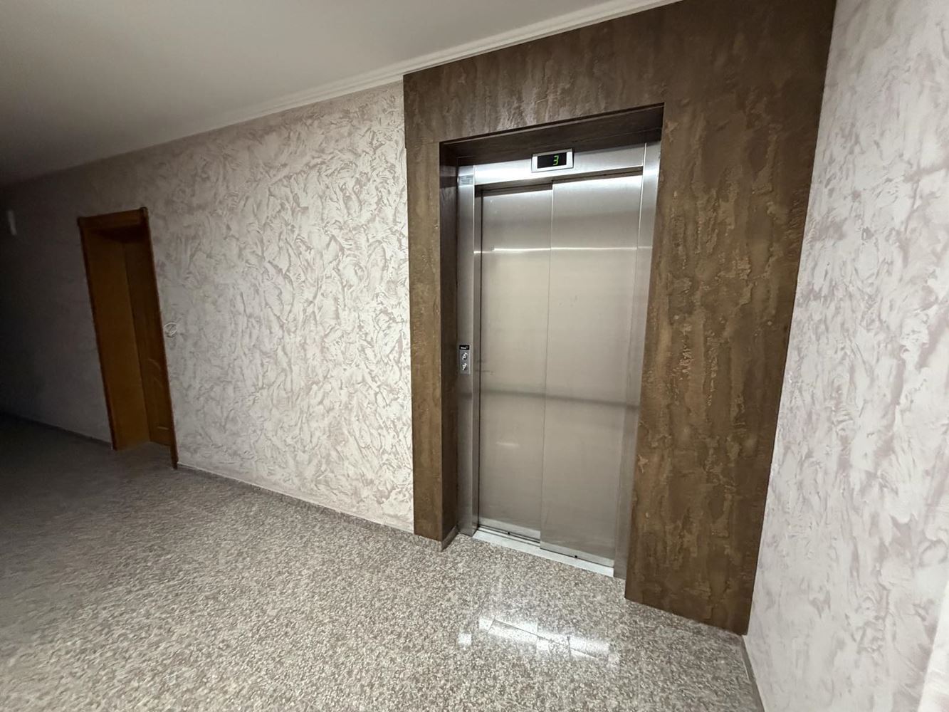 Apartament z jedną sypialnią w nowoczesnym kompleksie kilka kroków od morza w Rawdzie – idealny wybór na inwestycję lub przytulny dom