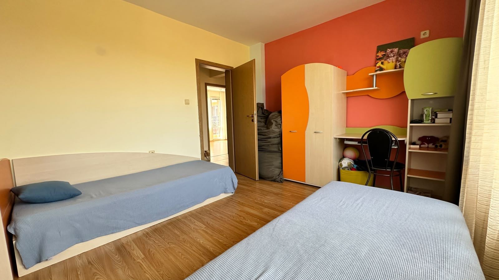 Jasny apartament z dwiema sypialniami w spokojnej części Nessebaru z niską opłatą za utrzymanie