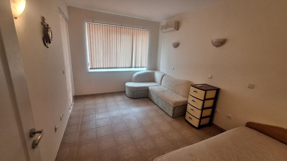 Przestronny apartament z dwiema sypialniami zaledwie kilka metrów od plaży w Rawdzie