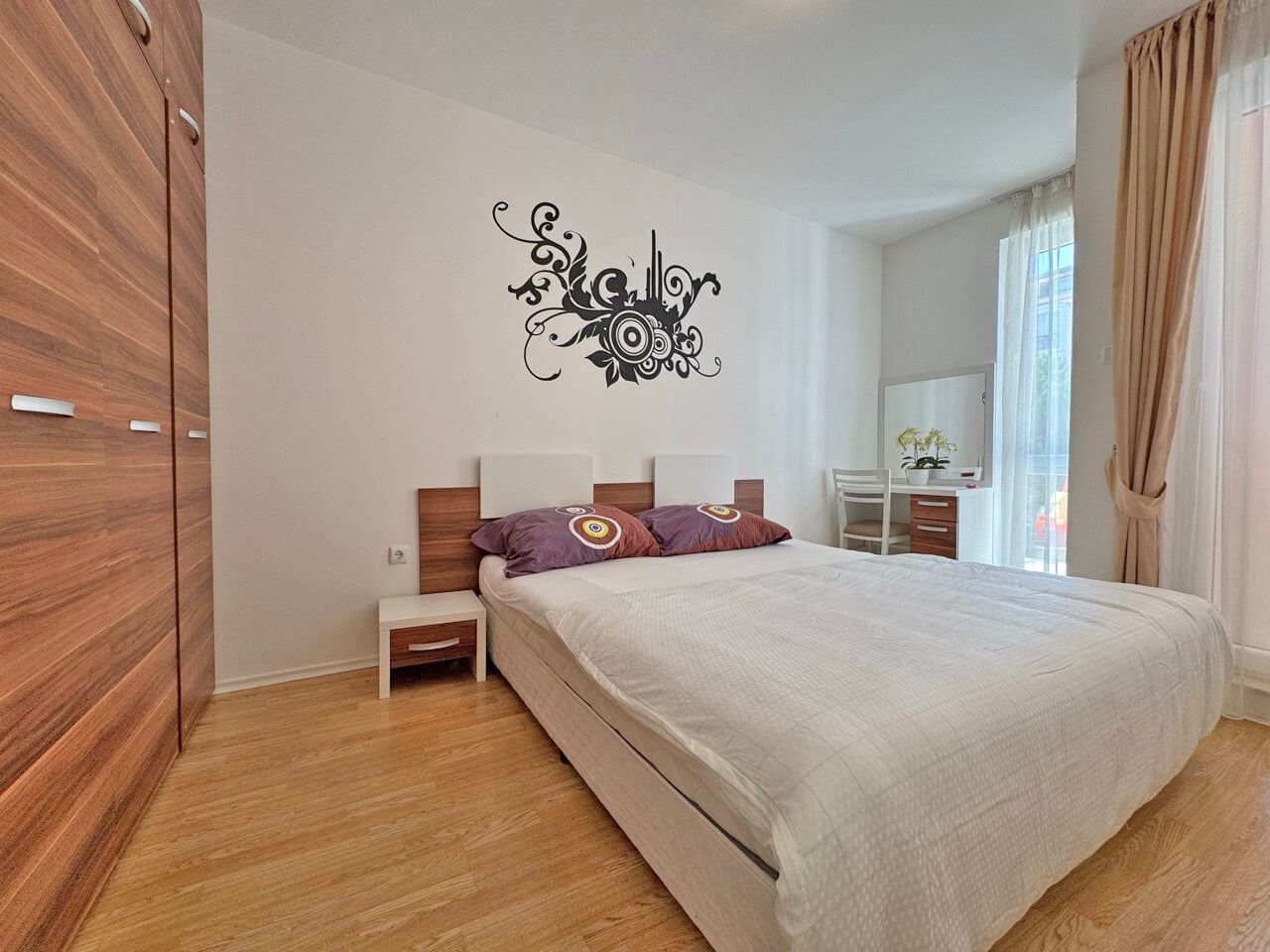 Elegancki apartament z jedną sypialnią z widokiem na basen w luksusowym kompleksie w Słonecznym Brzegu