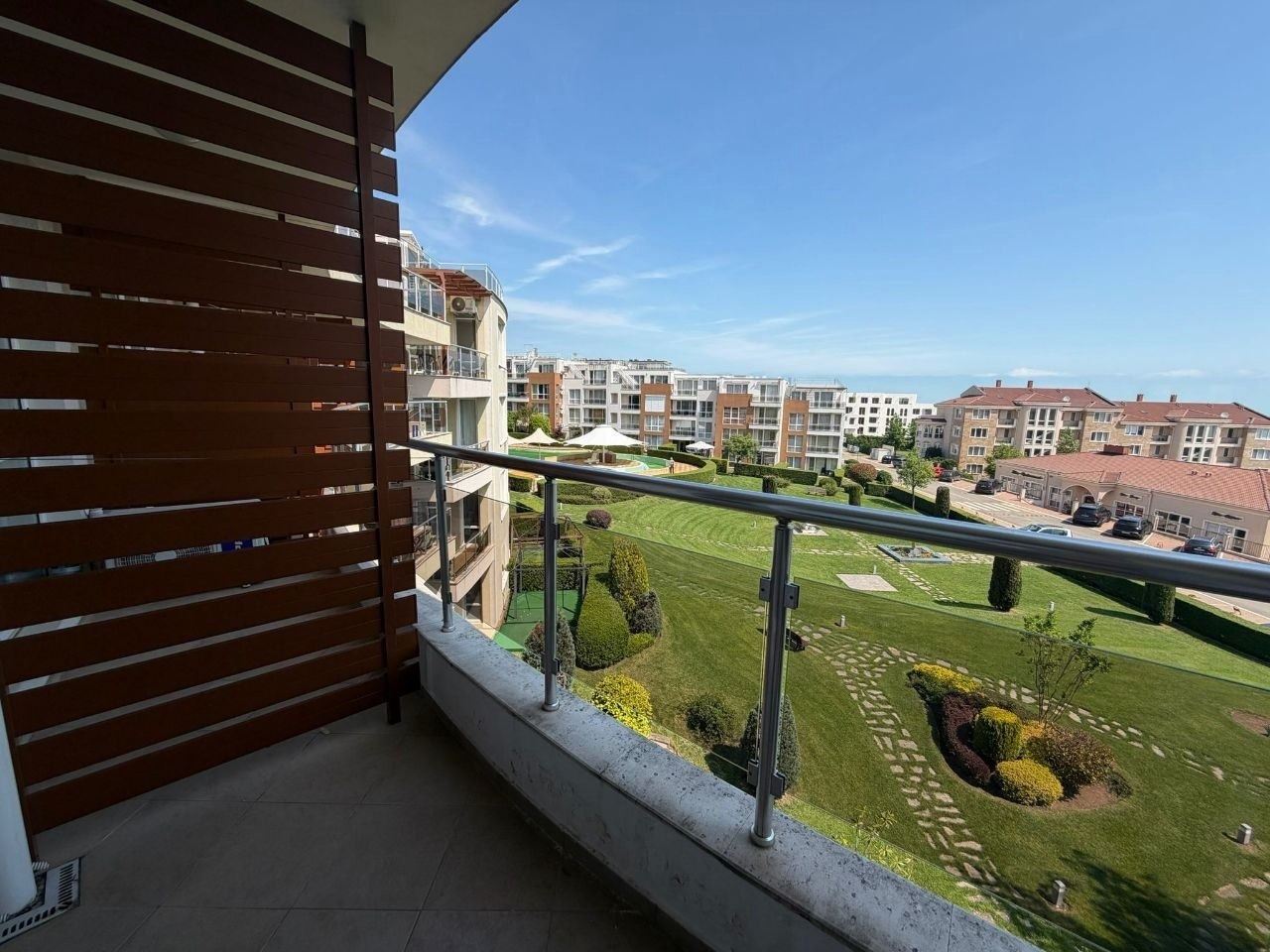 Apartament z jedną sypialnią z widokiem na morze w Czernomorec – wyjątkowa nieruchomość w kompleksie 200 metrów od plaży
