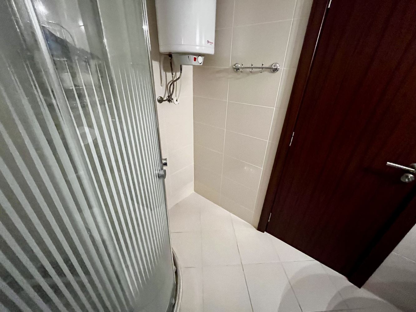 Morski komfort i spokój w pobliżu Nesebyru! Umeblowany apartament z jedną sypialnią z widokiem na basen w luksusowym zamkniętym kompleksie
