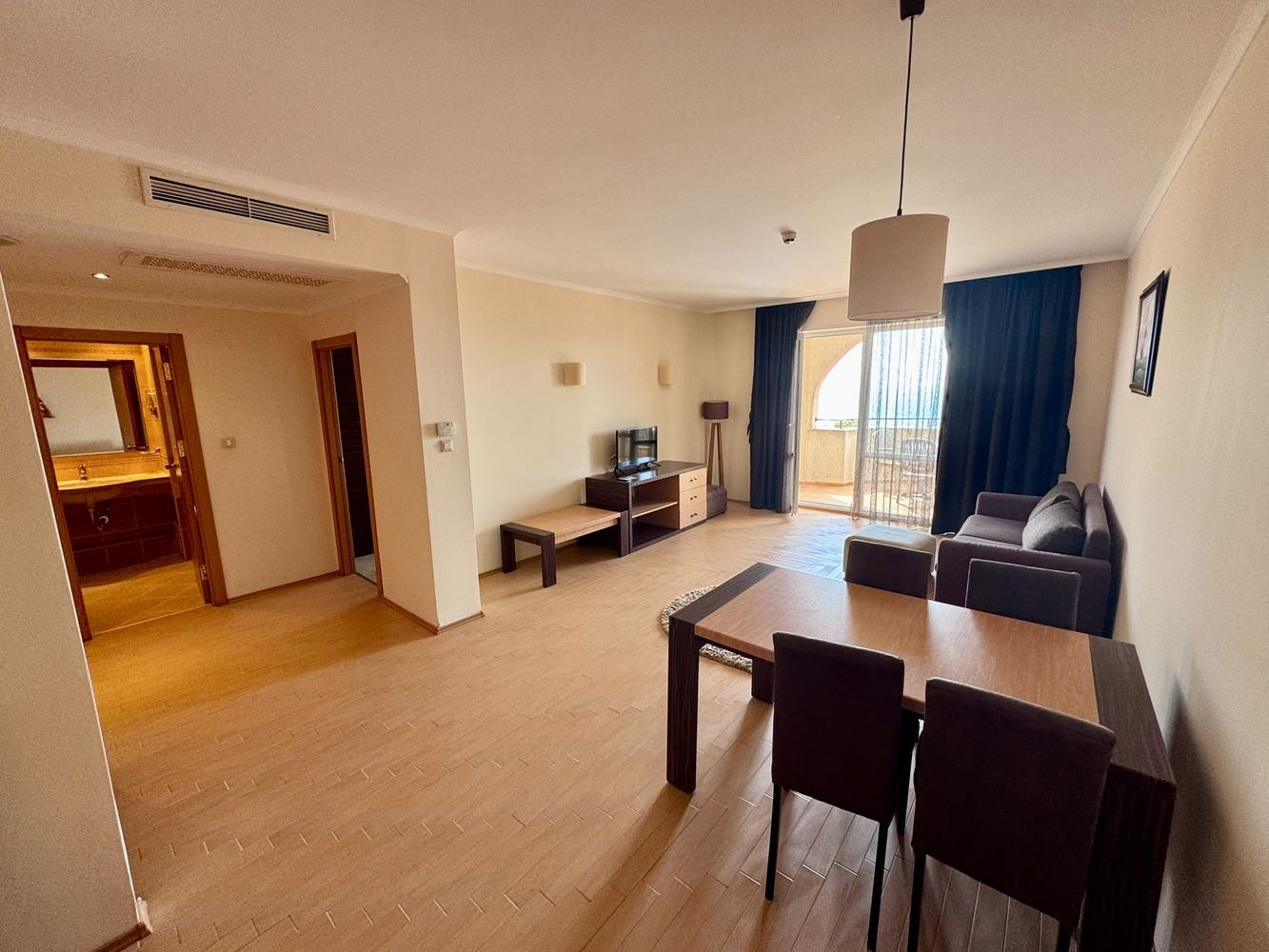 Apartament z jedną sypialnią w pierwszej linii z panoramicznym widokiem na morze w Słonecznym Brzegu
