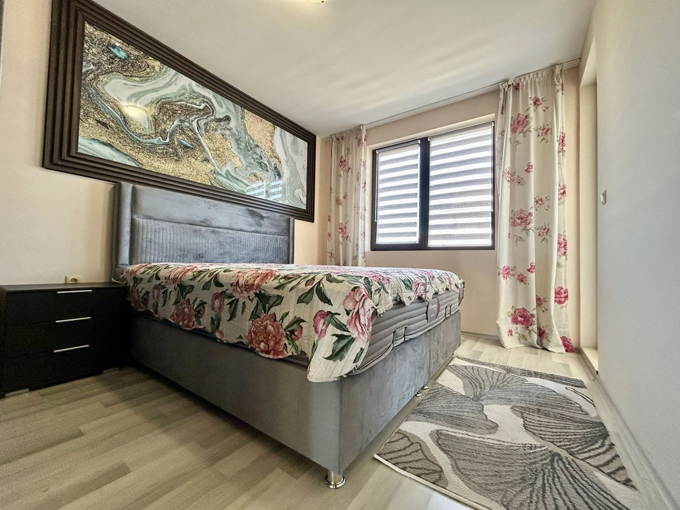 Przestronne apartament z dwiema sypialniami imponującą panoramą morską w kompleksie w Nesebyrze