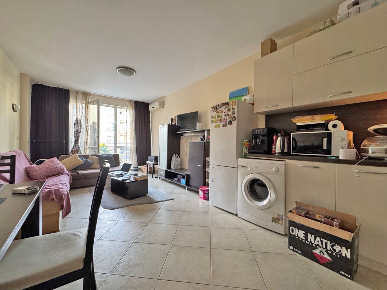 Przestronny apartament z jedną sypialnią i niską opłatą za utrzymanie w Słonecznym Brzegu