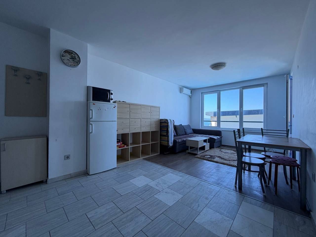 Apartament z jedną sypialnią na pierwszej linii brzegowej w Pomorie – panoramiczny widok na morze i basen