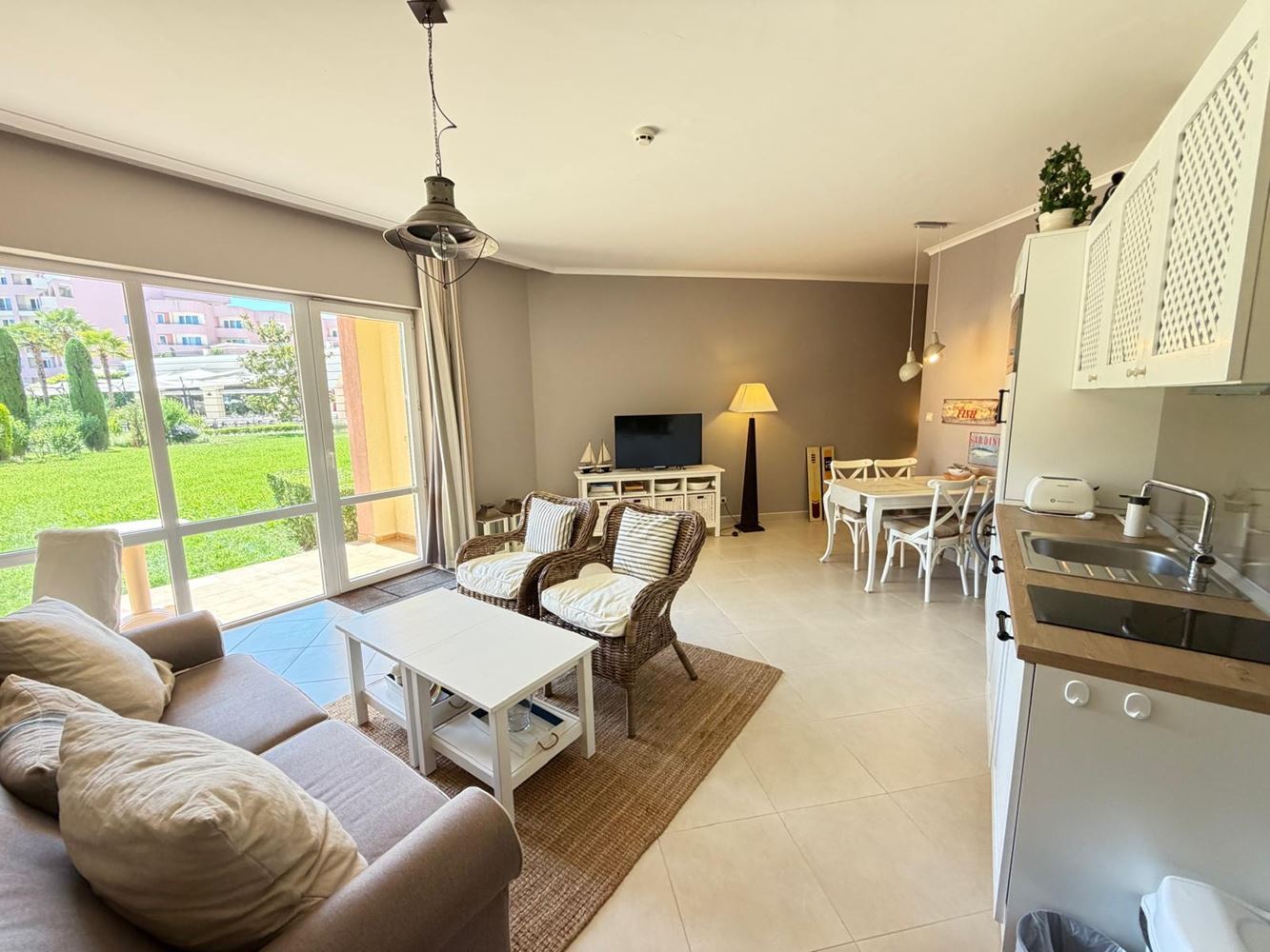 Apartament z jedną sypialnią z bezpośrednim wyjściem do basenu w Słonecznym Brzegu – luksus, przestrzeń i najwyższej klasy udogodnienia