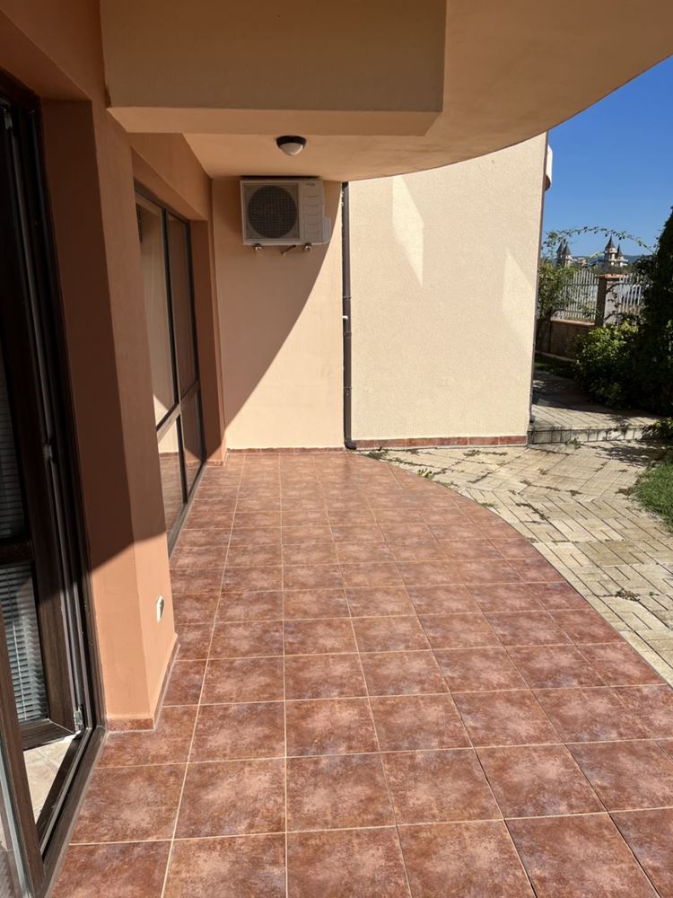 Mieszkanie dwusypialniowe w pełni umeblowane w kompleksie w Rawdzie, gotowe do zamieszkania