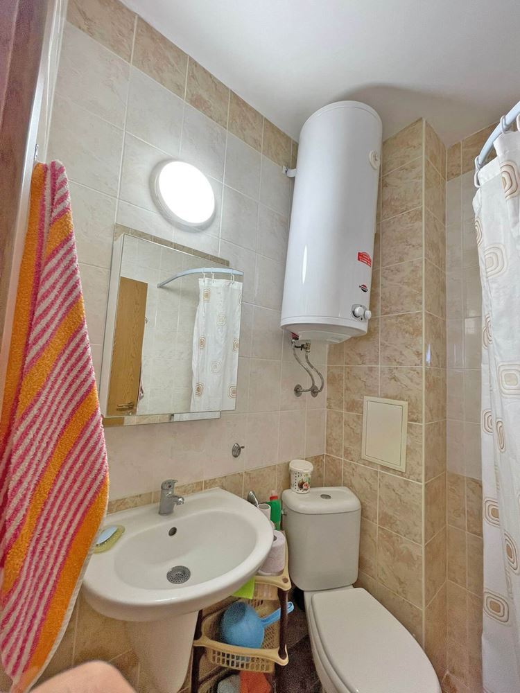 Przytulne mieszkanie z jedną sypialnią w nowoczesnym kompleksie w pobliżu Słonecznego Brzegu – komfort, spokój i doskonałe udogodnienia 