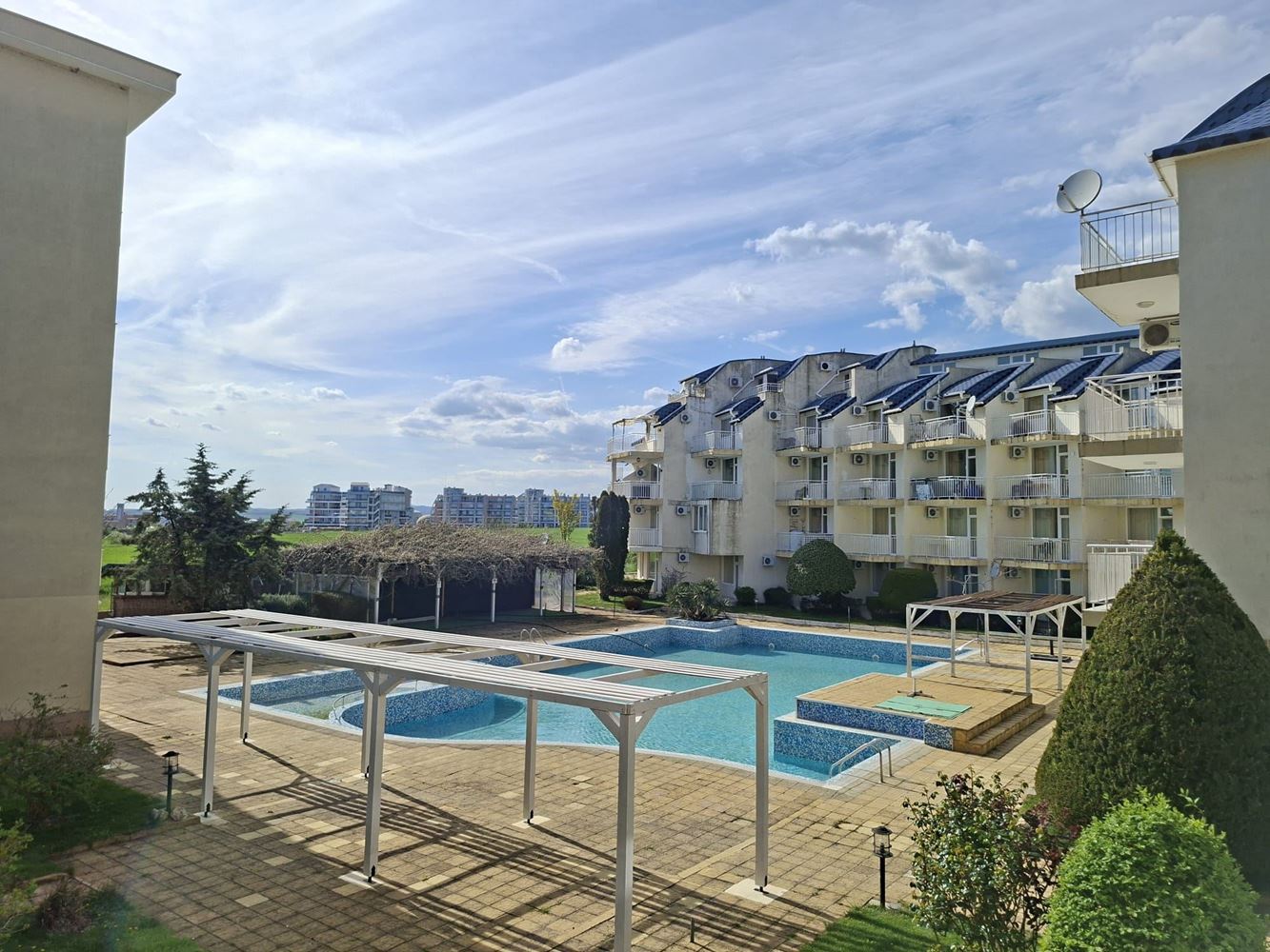 Apartament z jedną sypialnią 300 metrów od morza w Rawdzie – doskonała inwestycja i komfort dla całej rodziny