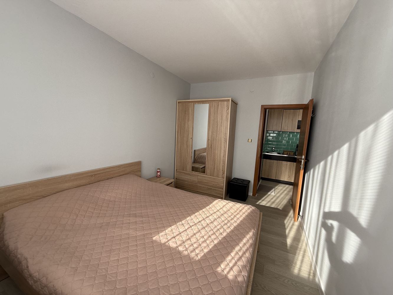 Mieszkanie z jedną sypialnią i tarasem w Słonecznym Brzegu – komfort i całoroczne bezpieczeństwo