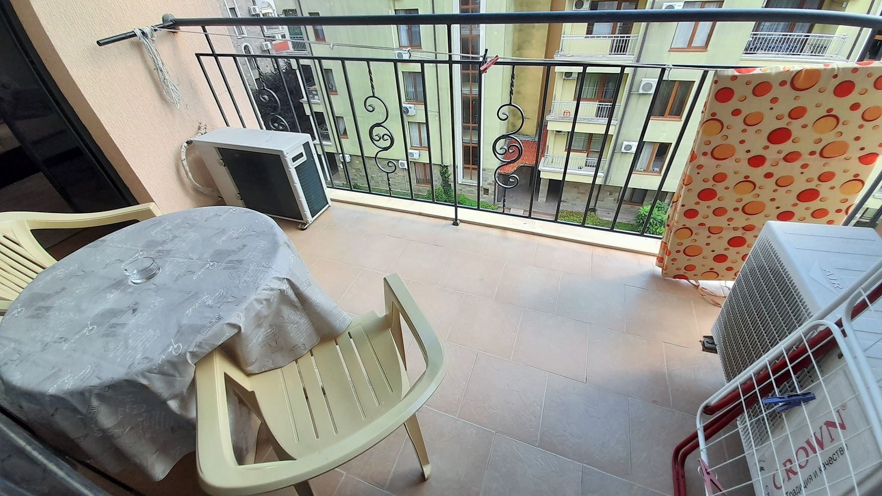 Przestronny apartament z jedną sypialnią w Słonecznym Brzegu – doskonały wybór jako dom i inwestycja