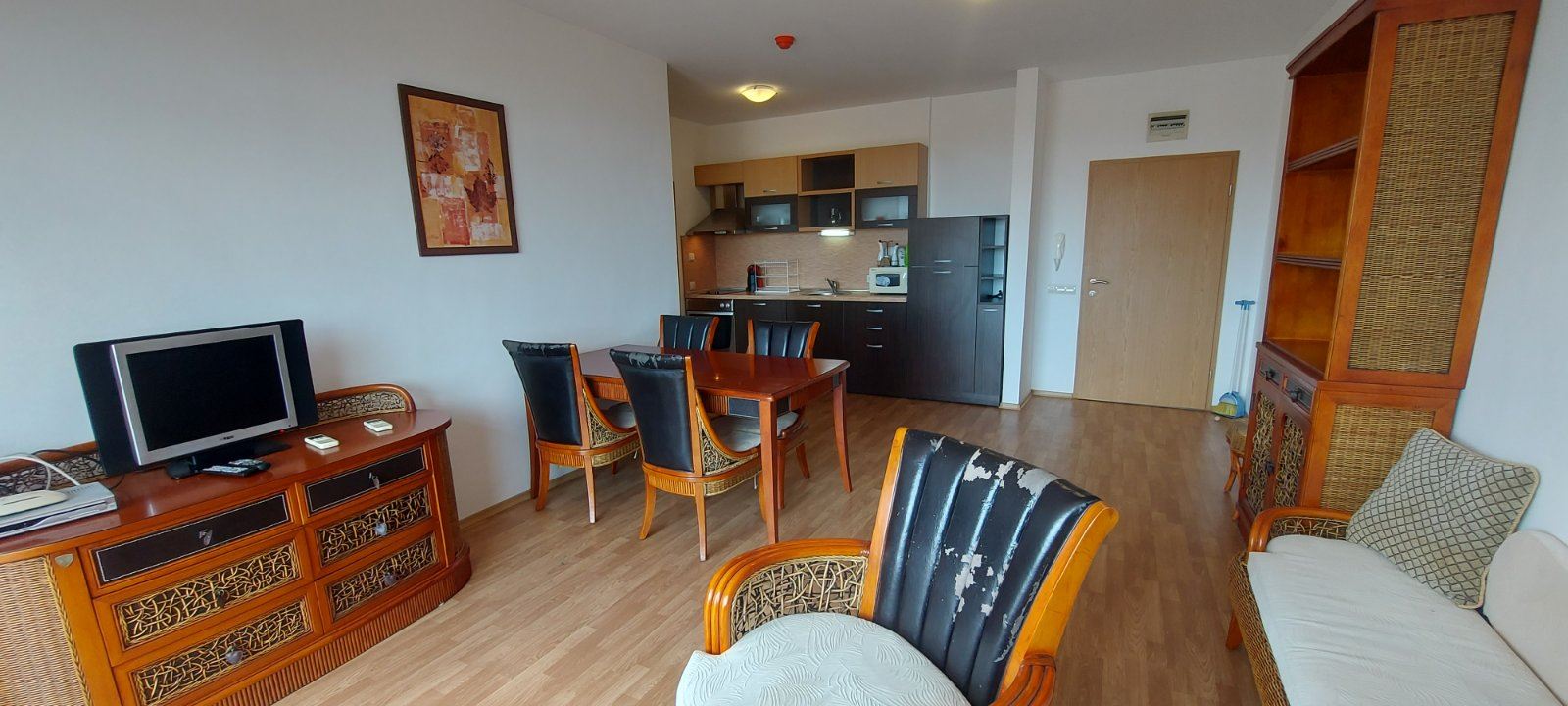 Apartament z jedną sypialnią z panoramicznym widokiem na morze w Aheloy – komfort, przestrzeń i spokój