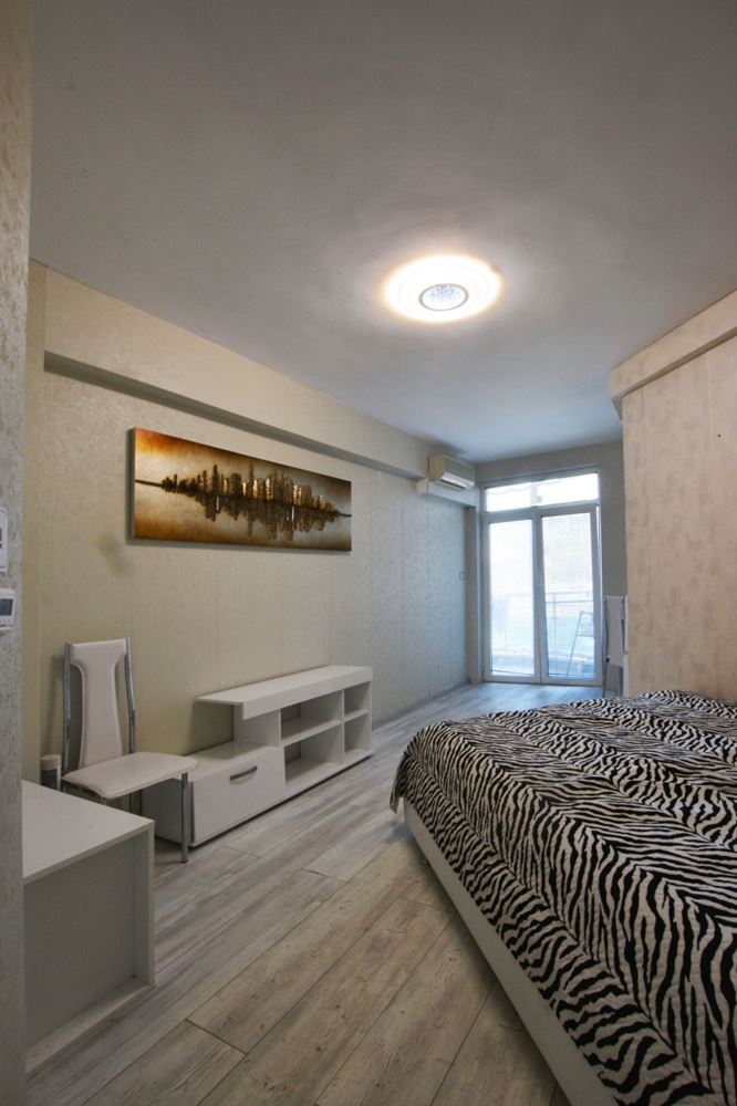 Luksusowy apartament trzypokojowy z widokiem na morze na pierwszej linii w Rawdzie – 114 m², dwa tarasy i pełen komfort