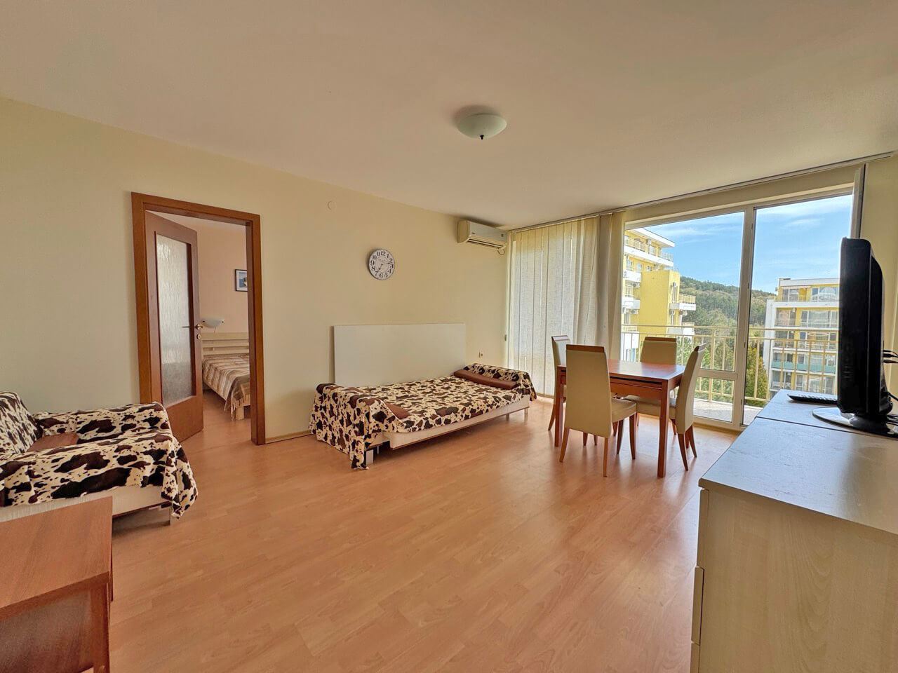 Apartament z jedną sypialnią z widokiem na morze i basen w prestiżowym kompleksie w Sveti Vlas