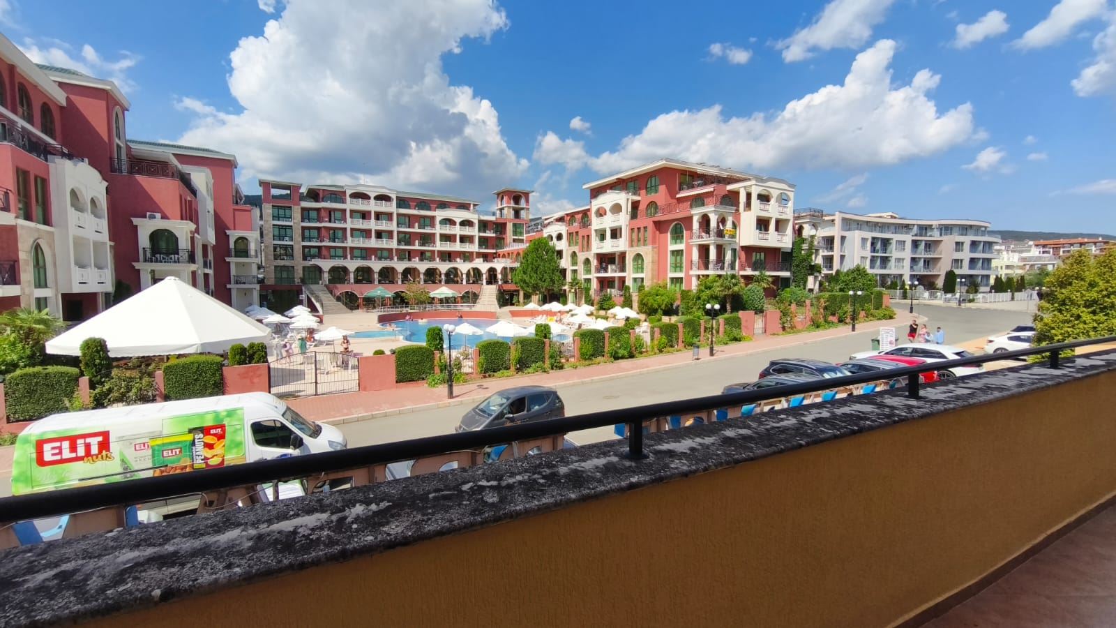 Przestronny apartament z dwiema sypialniami i widokiem na morze w Sveti Vlas, 200 metrów od plaży