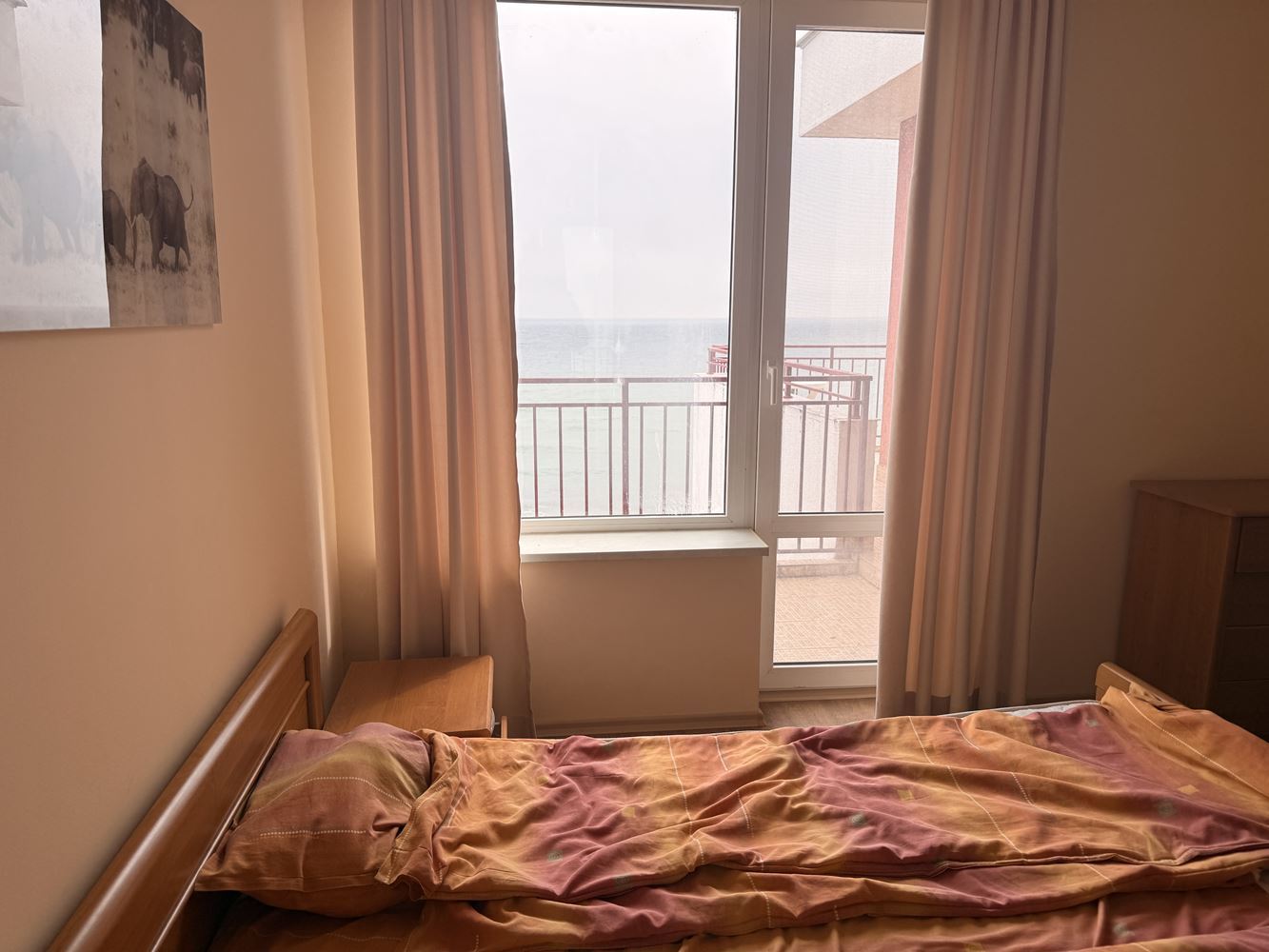 Dwupokojowy apartament w pierwszej linii z bezpośrednim widokiem na morze – Słoneczny Brzeg
