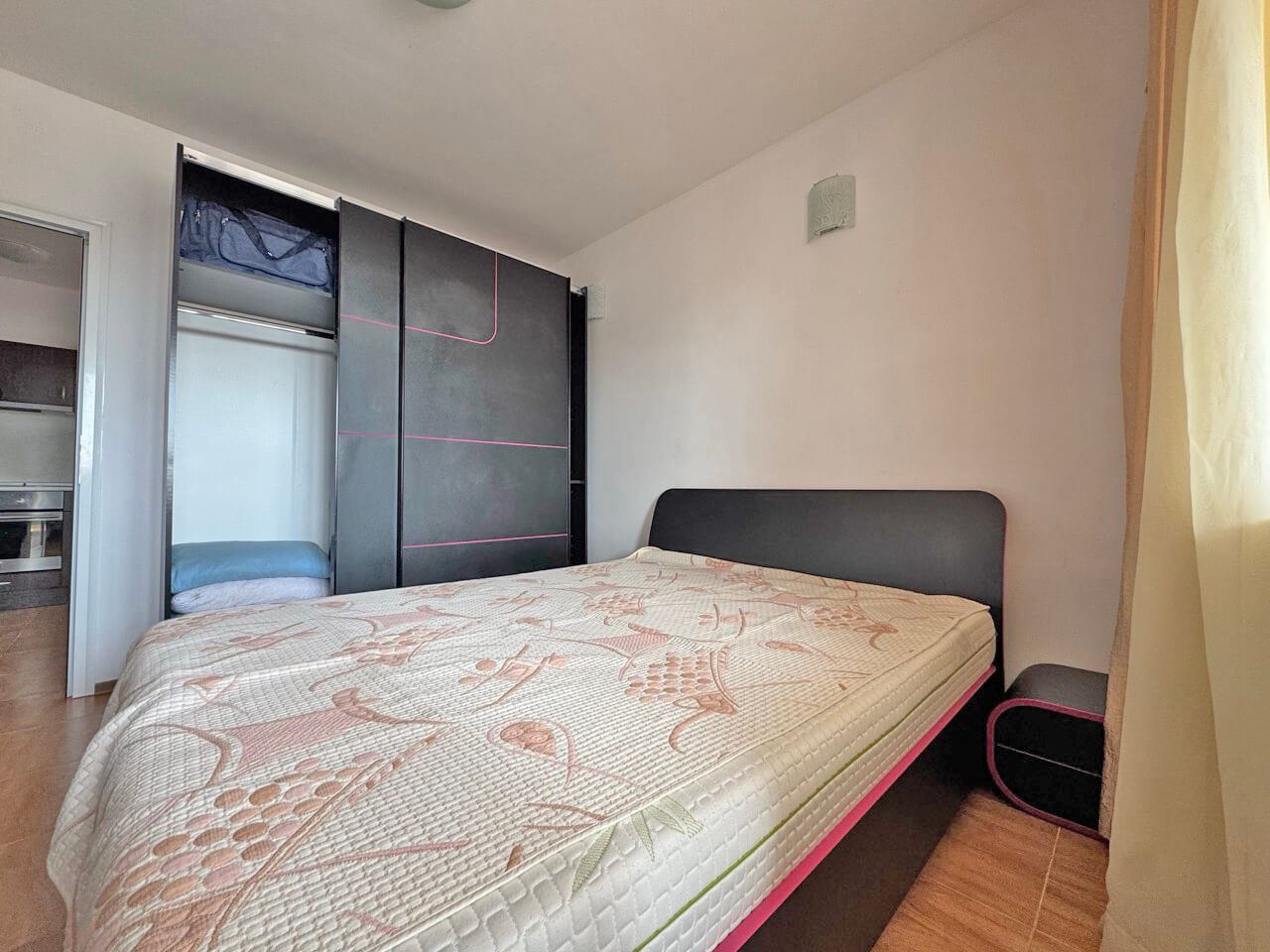 Przytulność i funkcjonalność – mieszkanie z jedną sypialnią w kompleksie w Sunny Beach